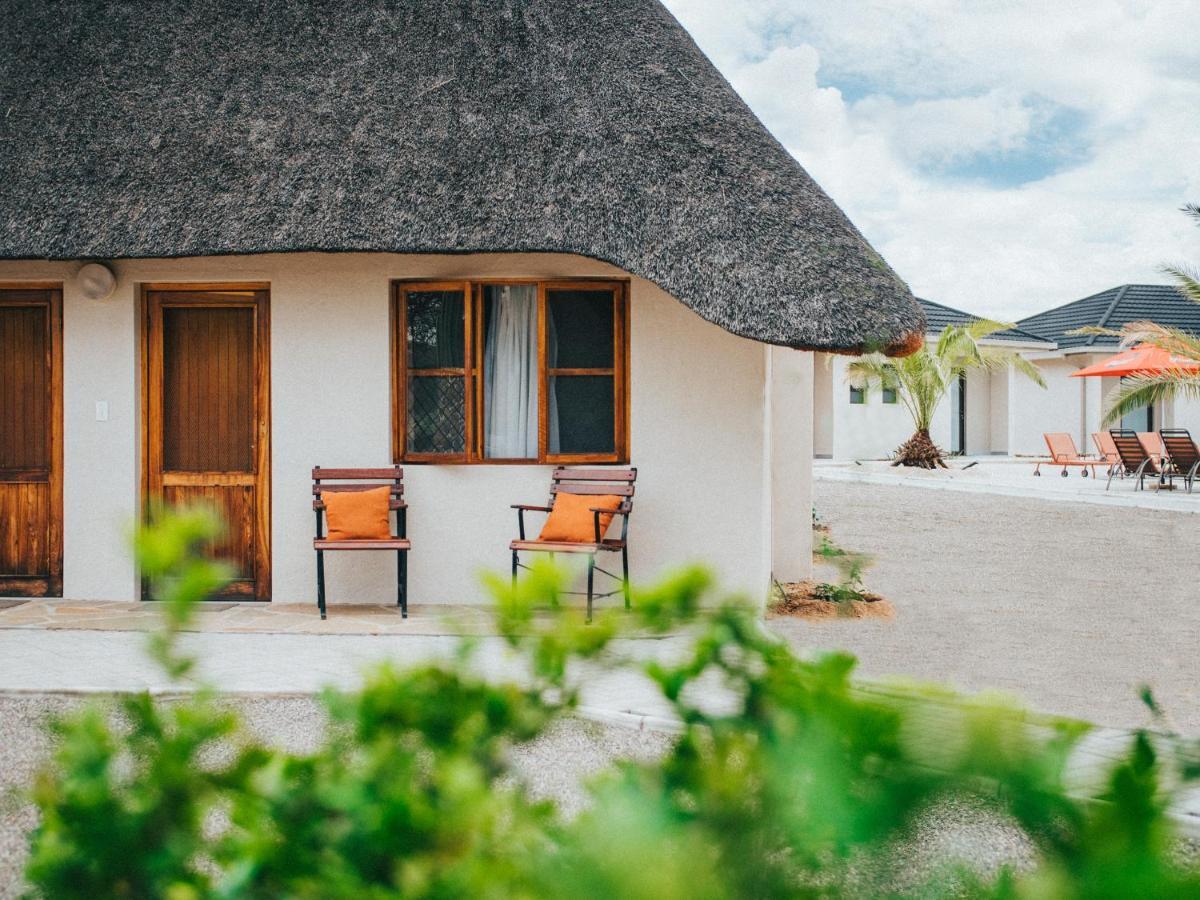 Отель Otjohotozu Guestfarm Омаруру Экстерьер фото